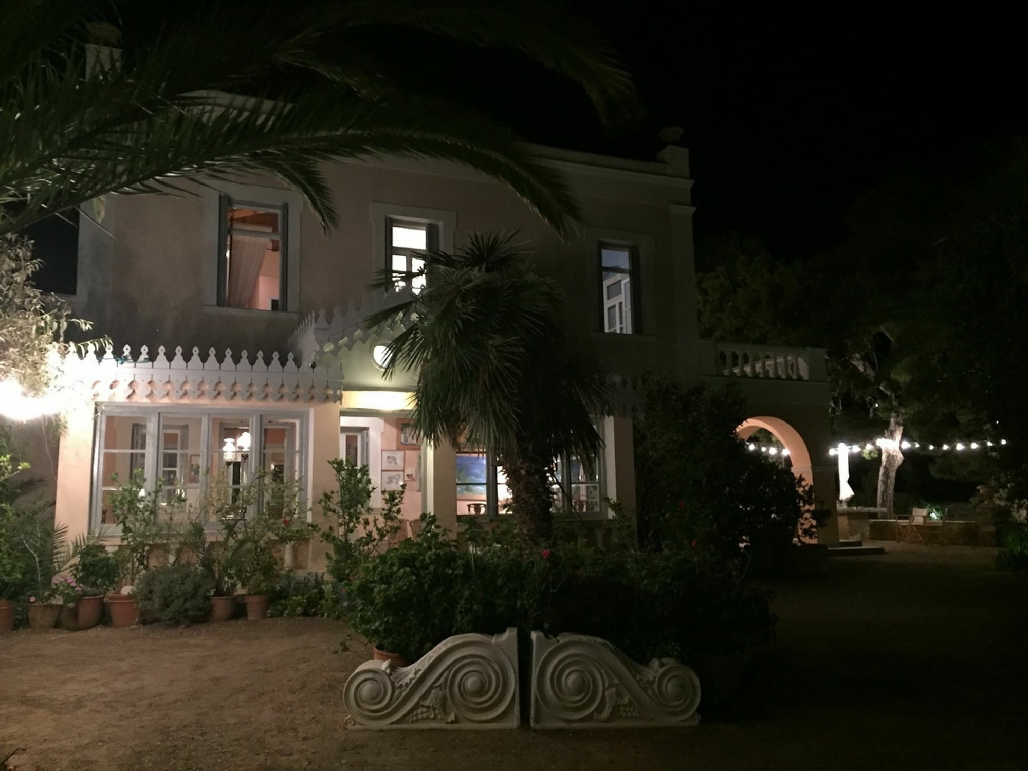 Aristocratic 19Th Century Neo Classical Mansion With Private Pool Finikas (Syros) Exterior foto
